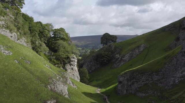 Drone Shot Approaching Edale 05