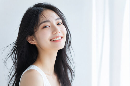 明るい窓辺で微笑むナチュラルビューティーな女性 Generative AI