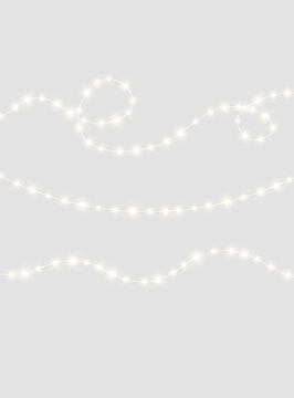 Luxury fairy lights PNG transparent featuring glowing golden garland, festive holiday sparkle and elegant Christmas decoration for premium illustration background.