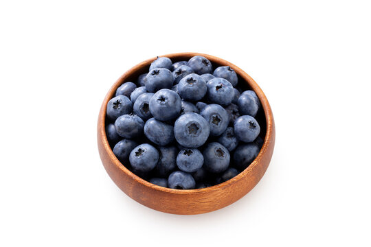 白背景に置かれたブルーベリー　Fresh blueberries isolated on a white background