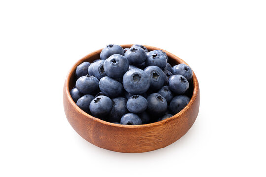 白背景に置かれたブルーベリー　Fresh blueberries isolated on a white background