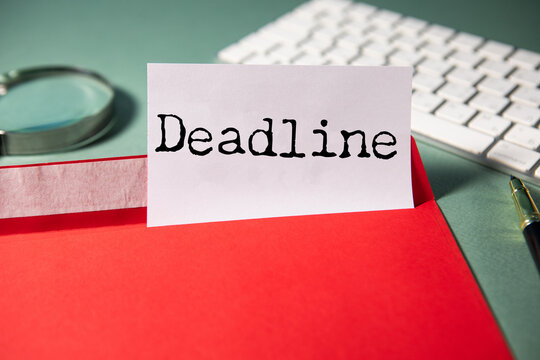Sticker paper with word DEADLINE