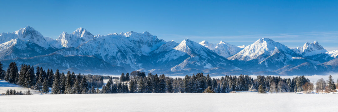 Panorama Winter-Landschaft im Allg&auml;u bei F&uuml;ssen