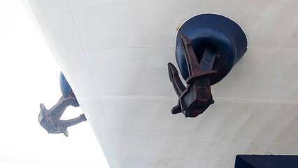 close up of a pair of anchor on a ship © Salouw