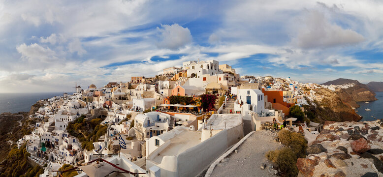 Greece, Cyclades, Thira, Santorini, View of oia and windmills