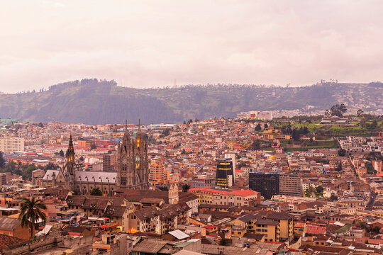 Ecuador, Quito, cityscape with Basilica del Voto Nacional