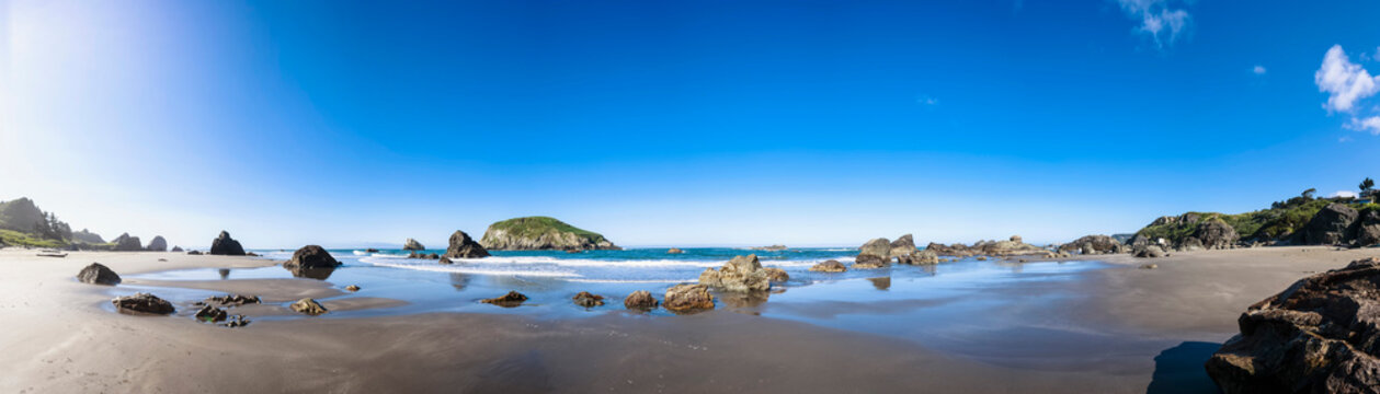 USA, Oregon, Oregon State Park, Harris Beach State Park, Beach, Panorama