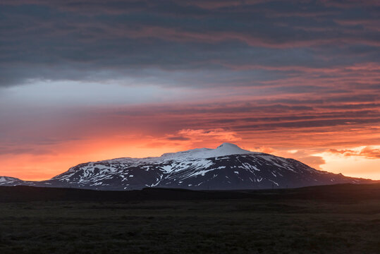 Iceland, Langjoekull glacier at midnight sun