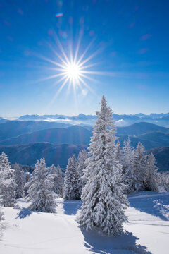 Germany, Upper Bavaria, Lenggries, snow-covered landscape at Brauneck