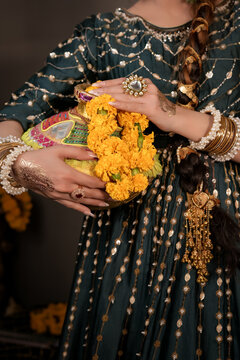 Asian Pakistani brides accessories