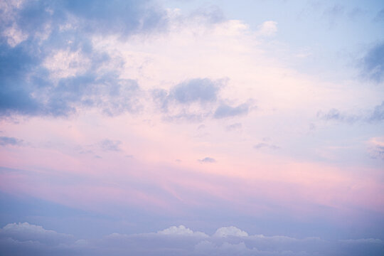 夏の夕暮れ空