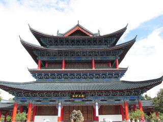 Obraz premium Ancient Chinese Pagoda Tower with Traditional Curved Roofs