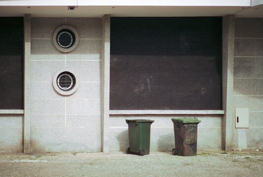 Bins by Circular Windows