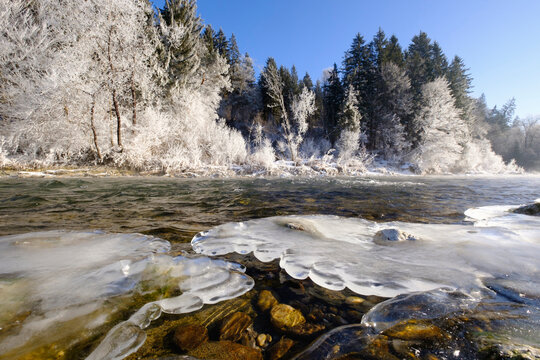Germany, Bavaria, Geretsried, Isar, frozen riverbank