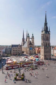 Germany, Saxony-Anhalt, Hallle, Market Square with Red Tower, Haendel Memorial and Market Church