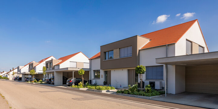 Germany, Bavaria, Elchingen, Row of modern suburban houses