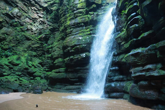 Cachoeira no parque buraco do Padre no Paran&aacute;. 