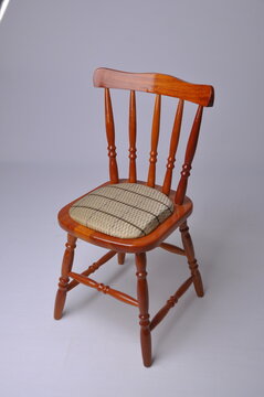 cadeira torneada rustica movel vintage detalhe classico 