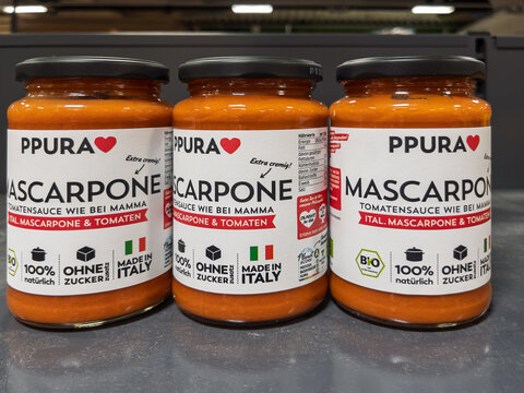 Authentic Italian Mascarpone Tomato Sauce from PPURA