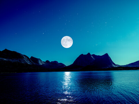 Vollmond am  am Efjord in Norwegen