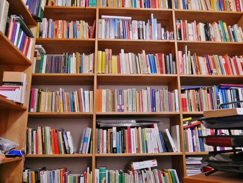 B&uuml;cherwand im Arbeitszimmer