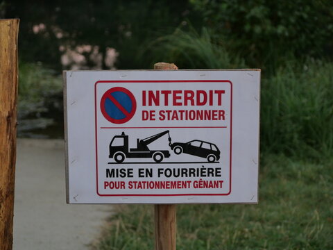 Interdit de stationner