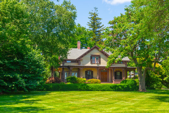 Historic residential building at 35 Mathewson Road in Jennys Lane historic district in town of Barrington, Rhode Island RI, USA. 