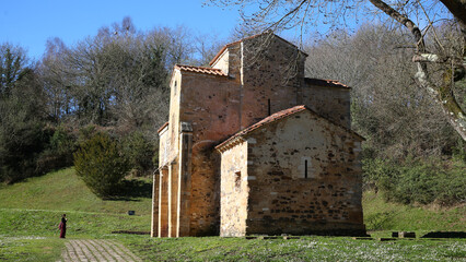 Fototapeta premium Iglesia de San Miguel de Lillo, Oviedo, Asturias, España