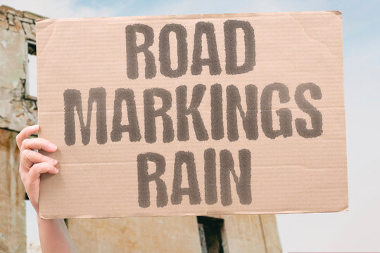 "Road markings rain" The lines disappear just when visibility worsens. DRIVING. RAIN. LINES. SAFETY. DANGER.