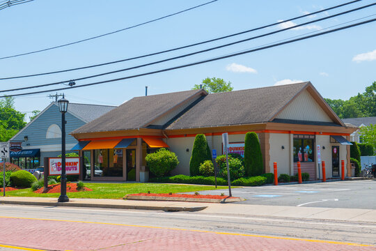 Dunkin' at 258 County Road in Barrington Civic Center Historic District in town of Barrington, Rhode Island RI, USA. 