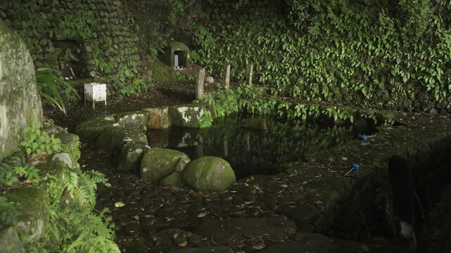 熊野古道中辺路「平安時代からの給水所・野中の清水」和歌山県田辺市