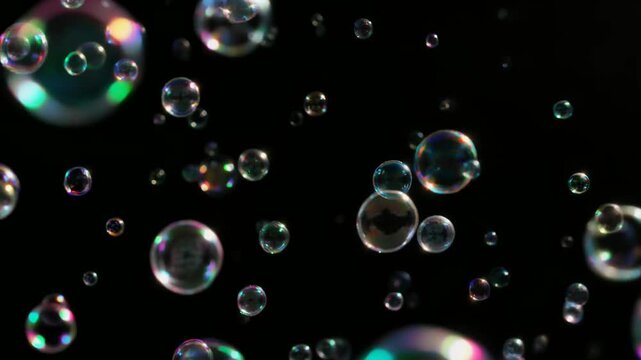 ふんわりと漂う半透明のシャボン玉