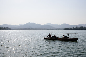 Sightseeing Boats on West Lake, Hangzhou, Zhejiang, China © 墨枫