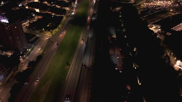 Night view of the Anchieta Highway in the city of S&atilde;o Bernardo do Campo.