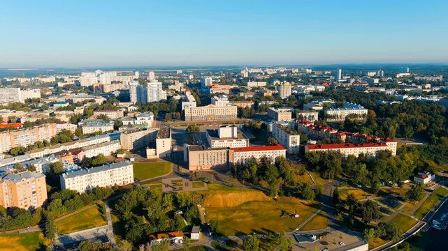 Oryol, Russia. Government of the Oryol region. Lenin Square. History center. View of the city from the air. Drone footage, Departure of the camera