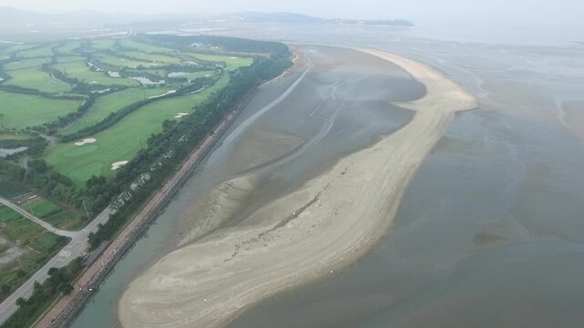 Korea Gochang tidal flat UNESCO World Heritage migratory birds sea experience fishing traditional fish trap Korea 고창 갯벌 유네스코 세계유산 철새 바다 갯벌체험 고기잡이 어업 어살 전통어법 수산물 해양