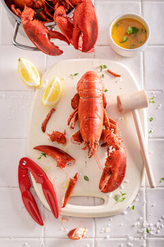 Boiled and spicy lobster served with orange sauce.
