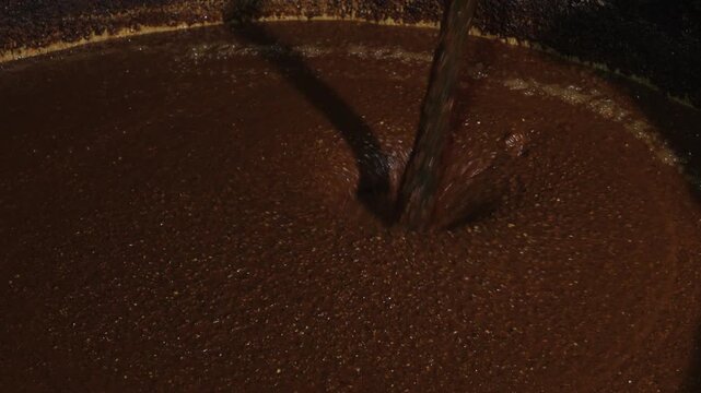 Traditional Soy Sauce Brewing in Wooden Barrels, Gobo, Wakayama, Japan　伝統的な醤油造り「樽で発酵させる」和歌山県御坊市