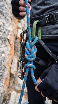 Climbing rope knot