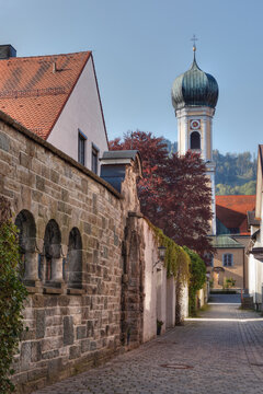 Germany, Bavaria, Swabia, Allgaeu, Oberallg�u, Immenstadt, View of St Nikolaus church