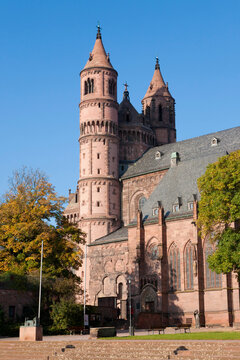 Germany, Rhineland-Palatinate, Worms, View of St. Peter cathedral