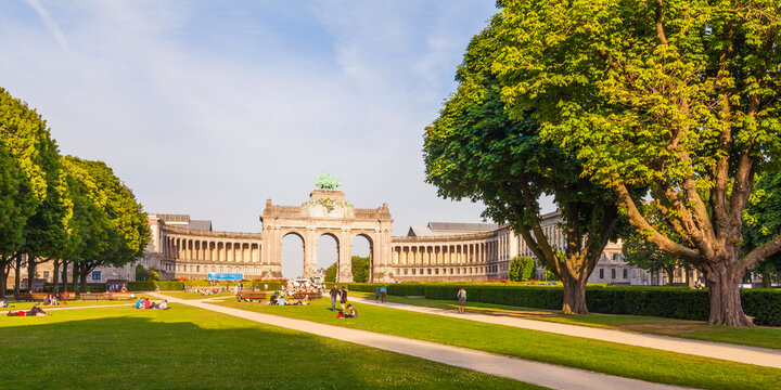 Belgium, Brussels, Parc du Cinquantenaire, Triumphal Arch, Panorama