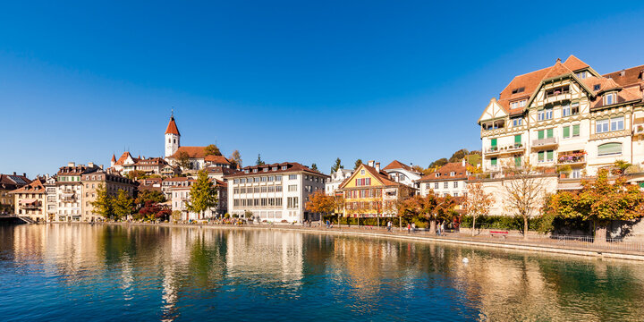 Switzerland, Canton of Bern, Thun, river Aare, old town with parish church and Aarequai