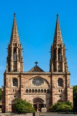 Obraz premium Kirche St. Peter und Paul in Obernai im Elsass