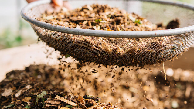 Composting process in regenerative agriculture with focus on soil health and biology