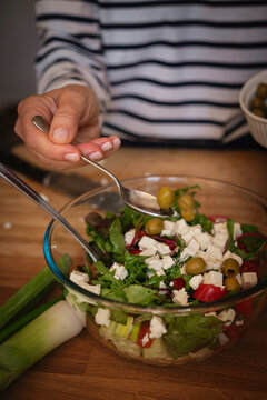 Close-up of a glass bowl full of healthy vegetables