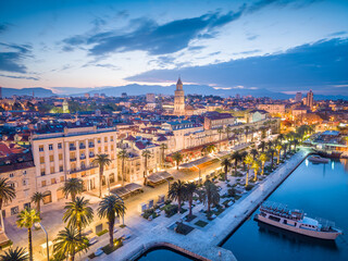 Naklejka premium Split, Croatia Cityscape at Dawn