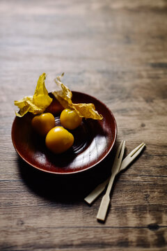 Golden lantern fruit (China)