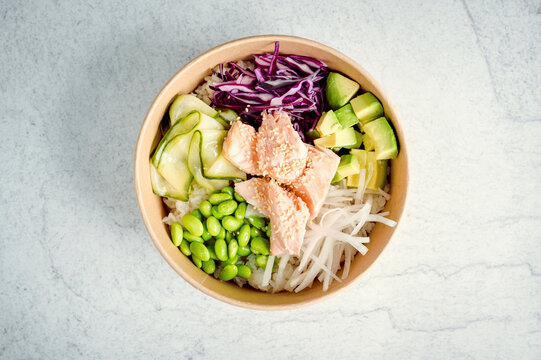 Poke bowl with salmon