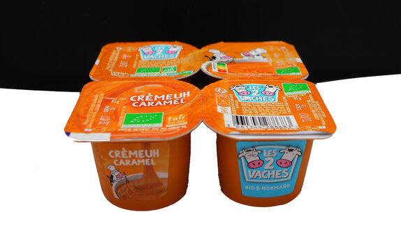 4 cr&egrave;mes au caramel des 2 Vaches